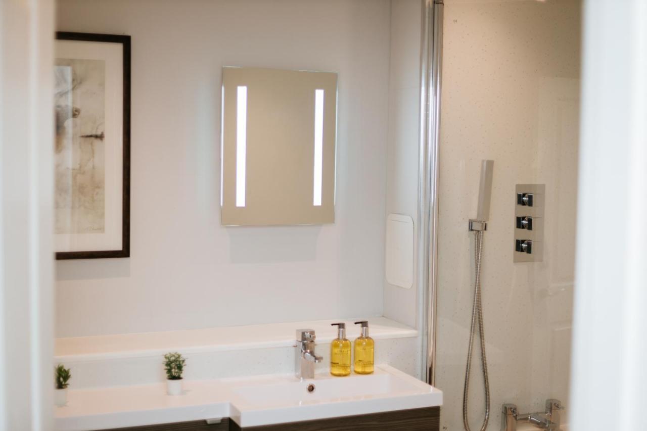 Luxury Modern 3 Bedroom Apartment In City Centre EDI Exterior foto